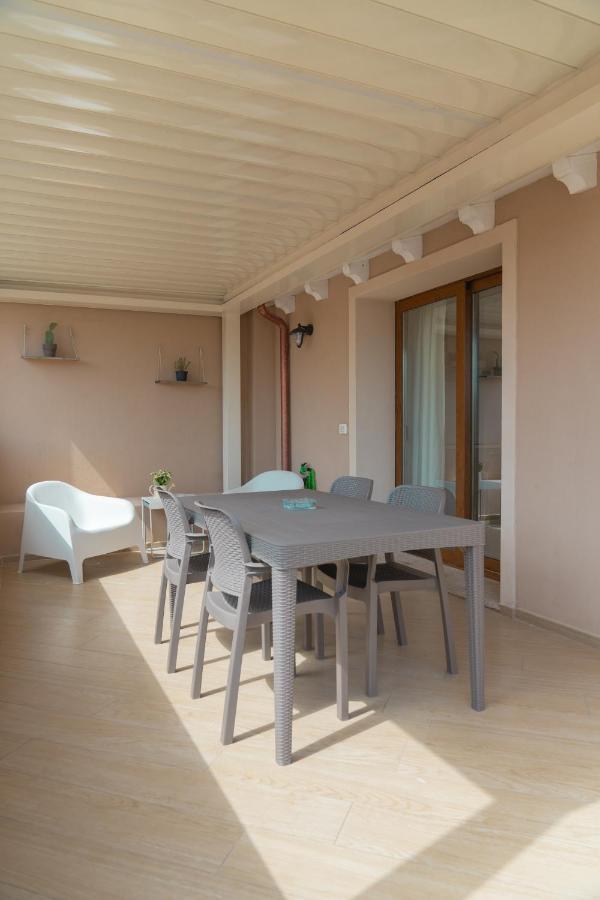 Waterfront Apartment Ольбия Экстерьер фото