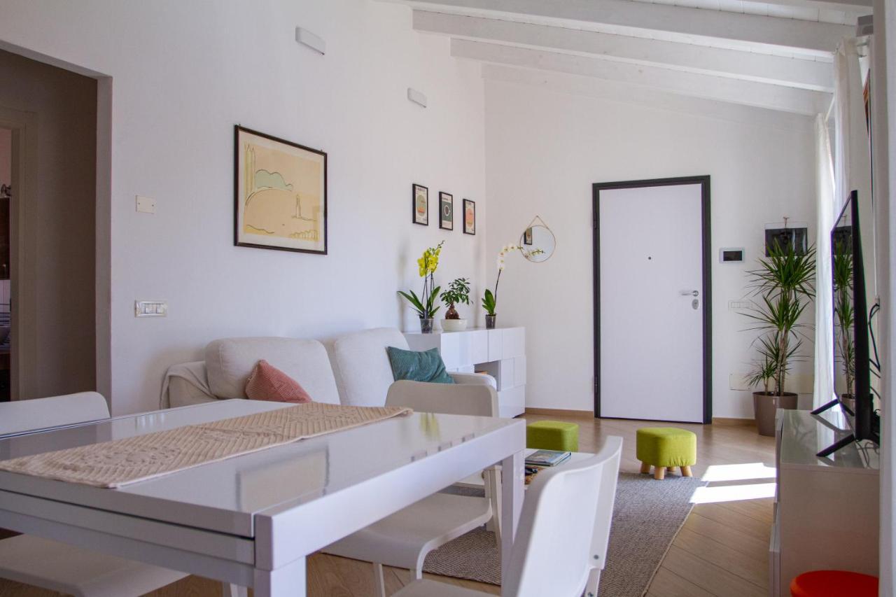 Waterfront Apartment Ольбия Экстерьер фото